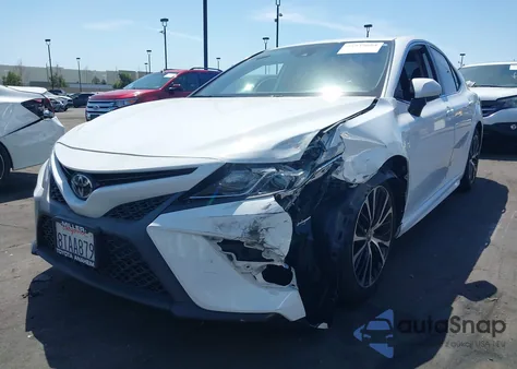 2020 Toyota Camry Se z USA, uszkodzony, nr VIN 4T1G11AK1LU505457